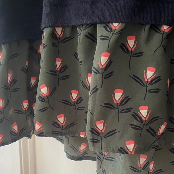 LOFT Navy and Green Floral Hem Blouse - Picture 4 of 4